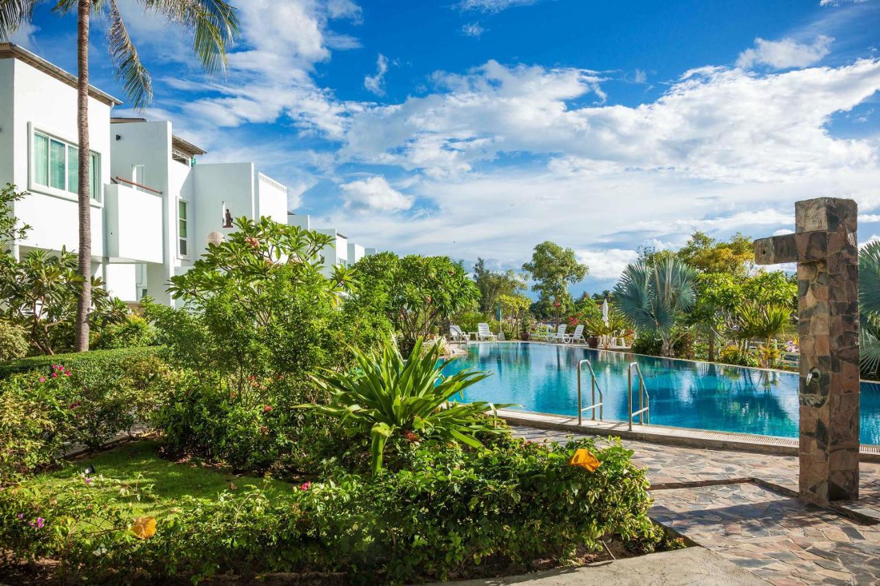 Absolute Beachfront Villa Ban Huai Yang Exterior photo