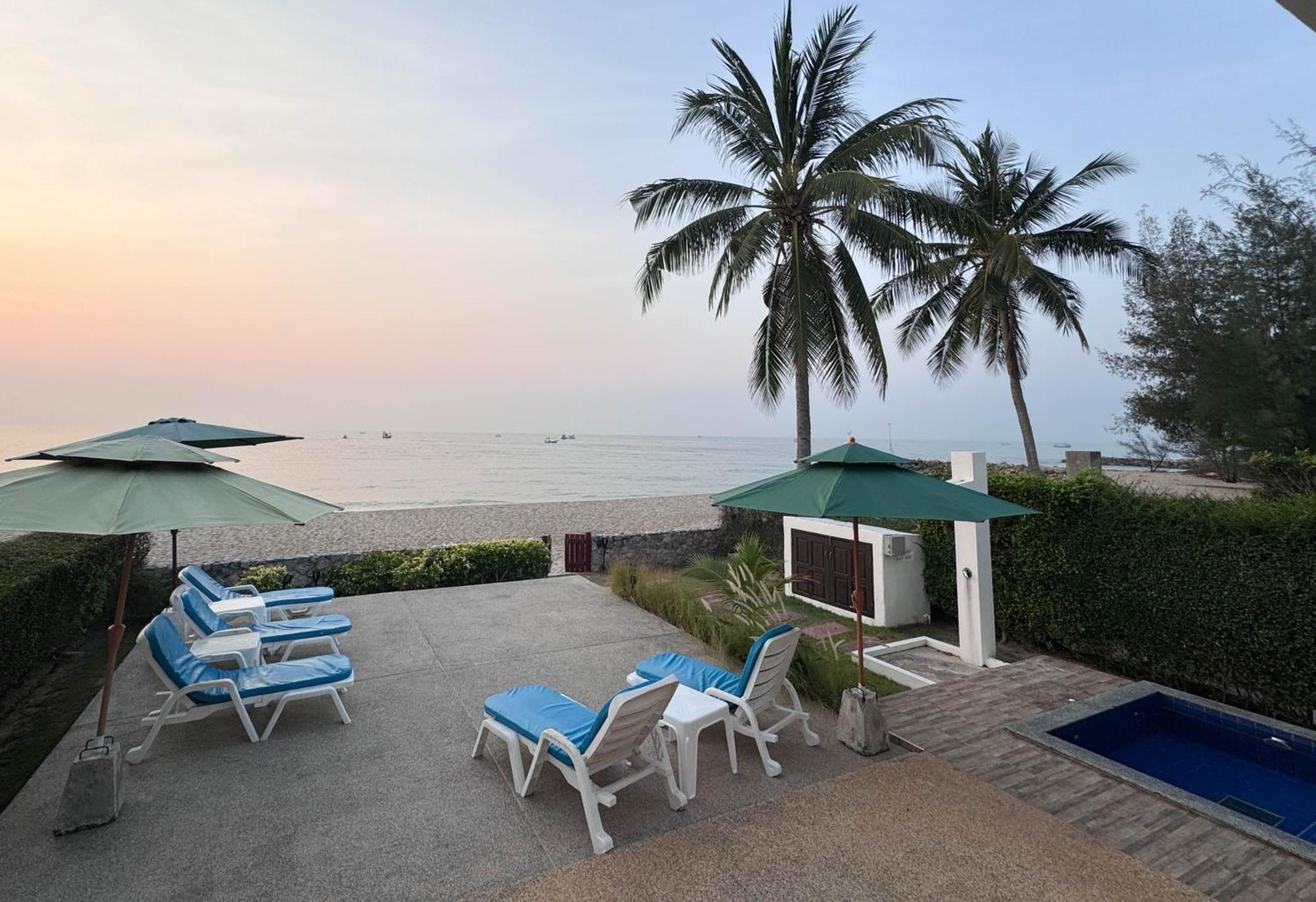 Absolute Beachfront Villa Ban Huai Yang Exterior photo
