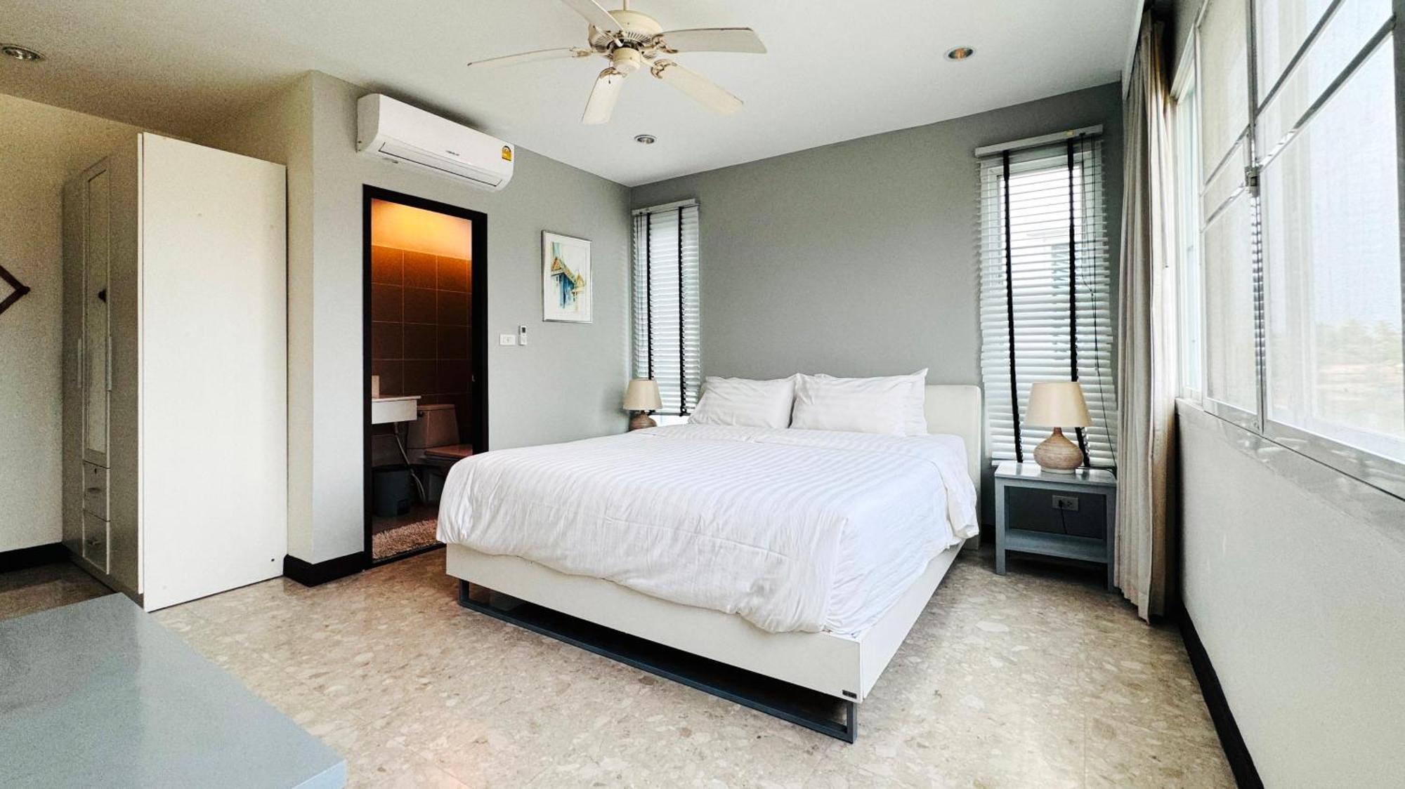 Absolute Beachfront Villa Ban Huai Yang Exterior photo
